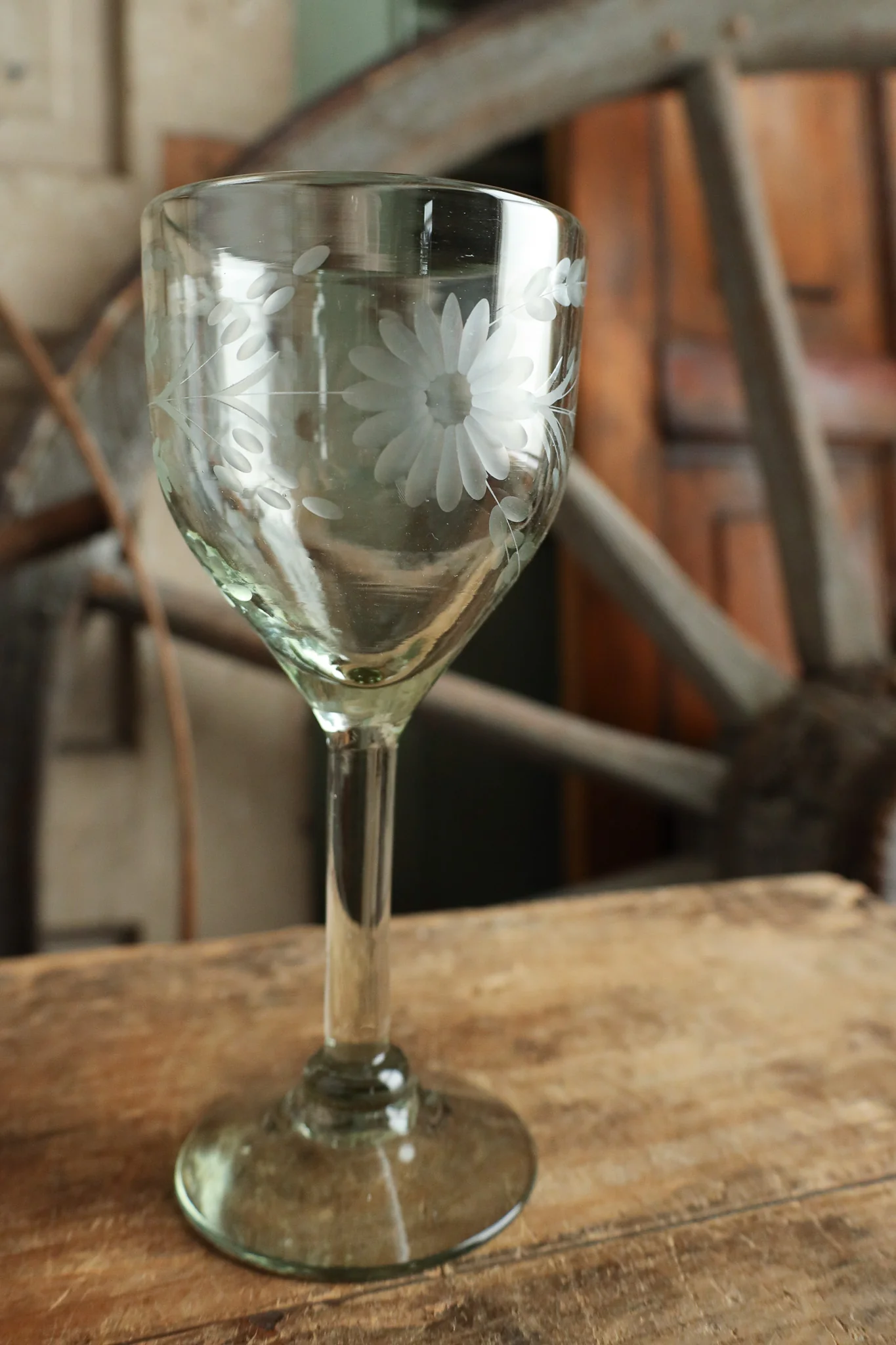 Rose Ann Hall Condessa Wine Glass- Clear - Image 2